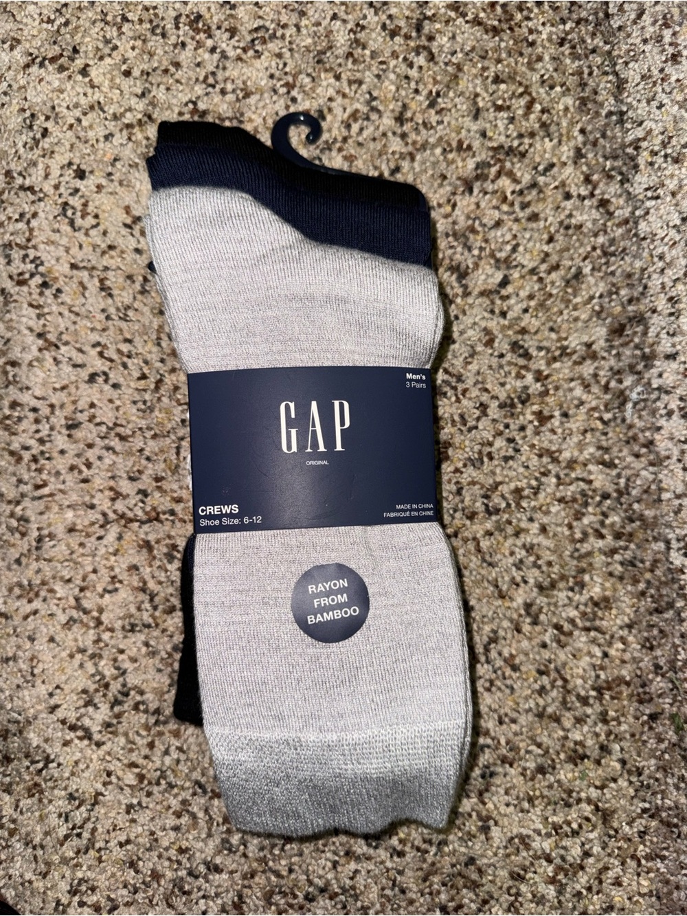 GAP Men’s Grey Crew Socks – 3 Pack